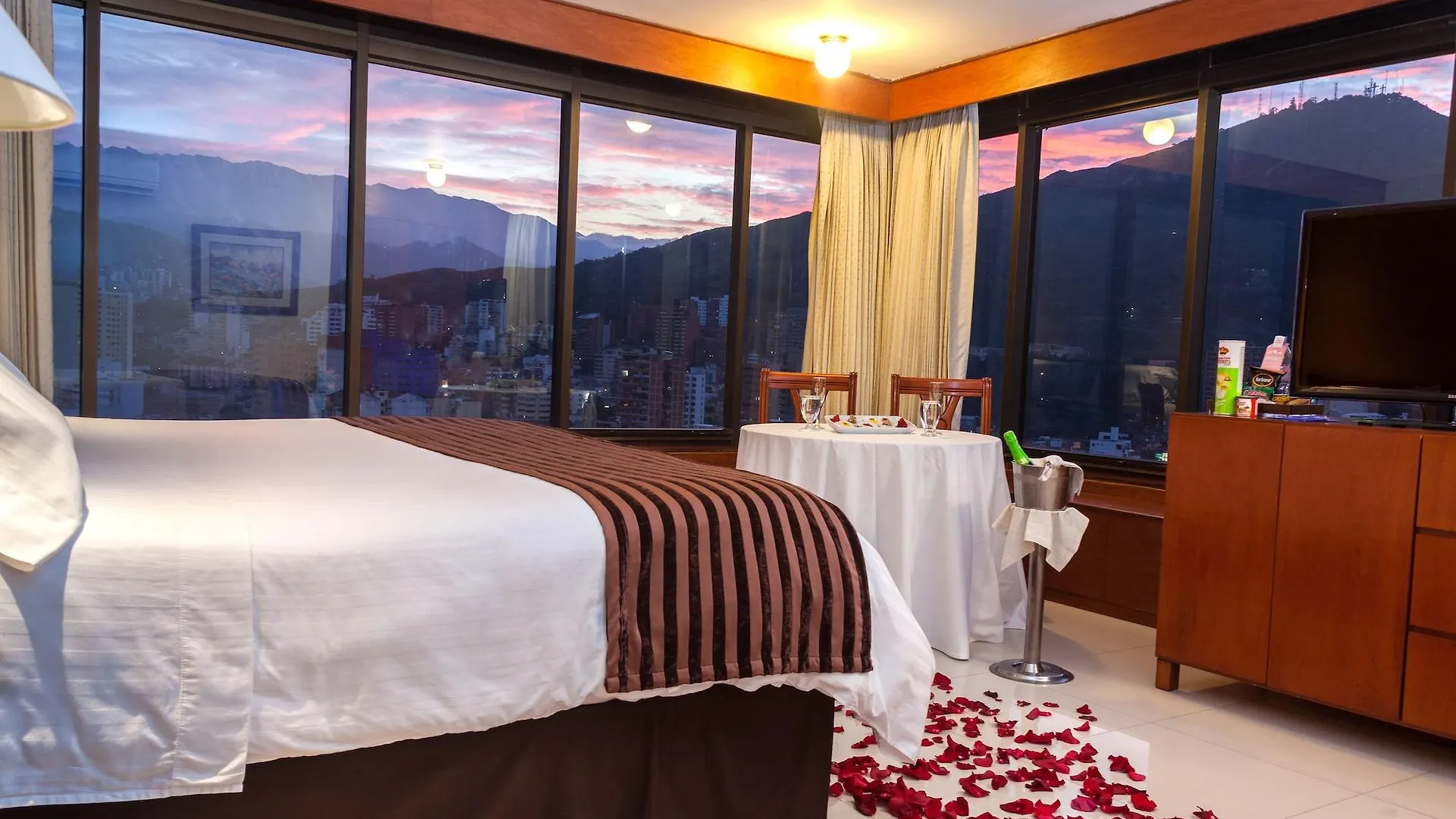 Torre De Cali Plaza Hotel